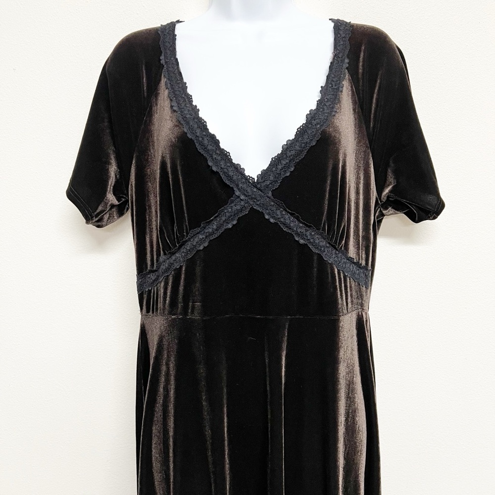 Killstar Womens Gothic Romantic Brown Velvet Lace V Neckline Midi Echelia Dress - Picture 2 of 8
